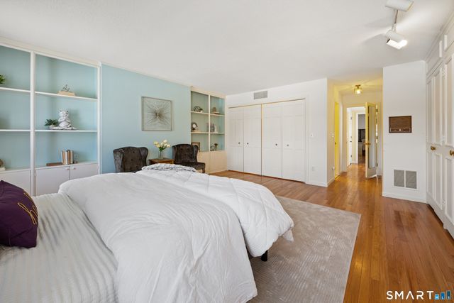 580 Mountain Road APT C, West Hartford, CT 06117