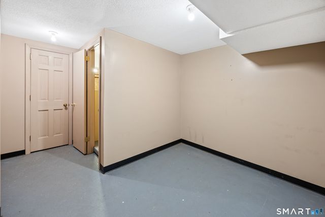 580 Mountain Road APT C, West Hartford, CT 06117