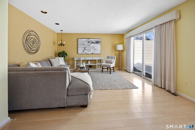 580 Mountain Road APT C, West Hartford, CT 06117