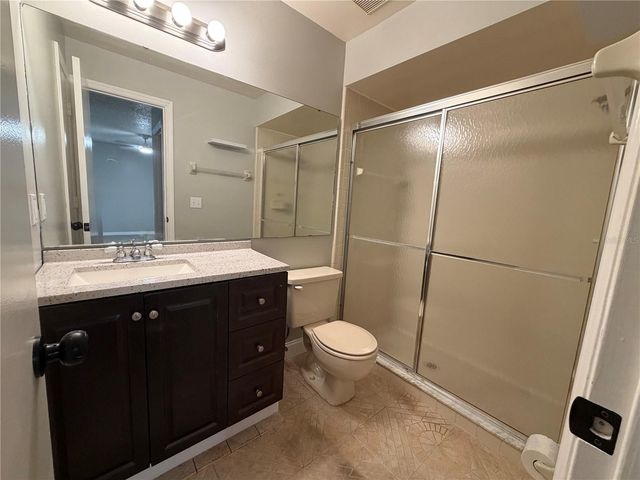 50 LAKEPOINTE CIRCLE, Kissimmee, FL 34743