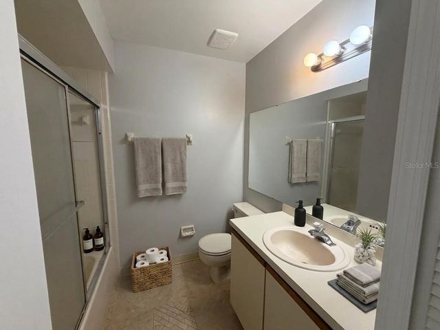 50 LAKEPOINTE CIRCLE, Kissimmee, FL 34743