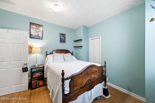 320 S Bayly Ave, Louisville, KY 40206