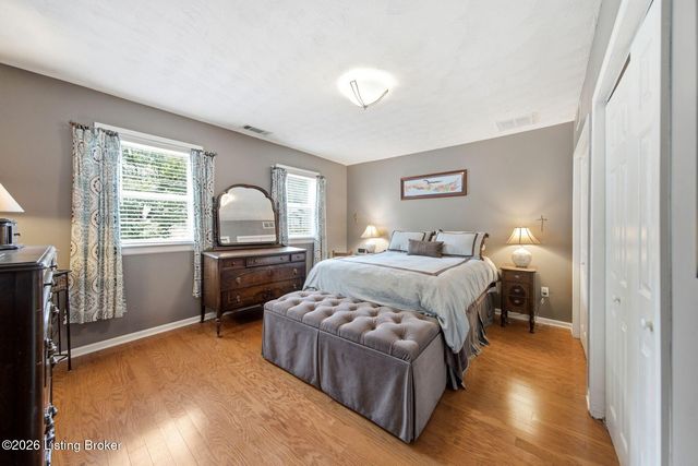 320 S Bayly Ave, Louisville, KY 40206