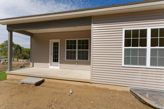 2102 Brianna Boulevard, North Greenbush, NY 12180