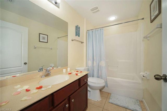 1916 NW 13th PL, Cape Coral, FL 33993