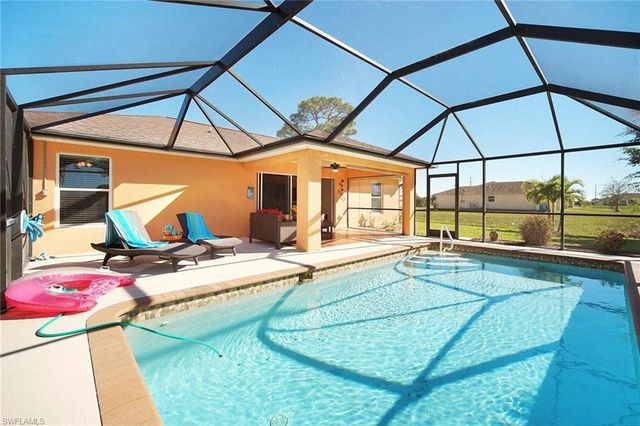 1916 NW 13th PL, Cape Coral, FL 33993