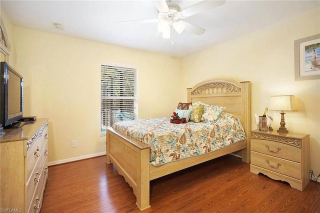 1916 NW 13th PL, Cape Coral, FL 33993