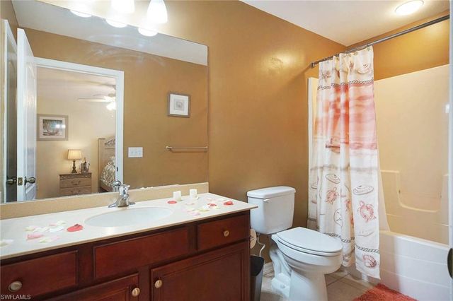 1916 NW 13th PL, Cape Coral, FL 33993
