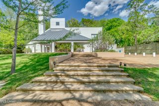 2426 Eastover Drive, Jackson, MS 39211