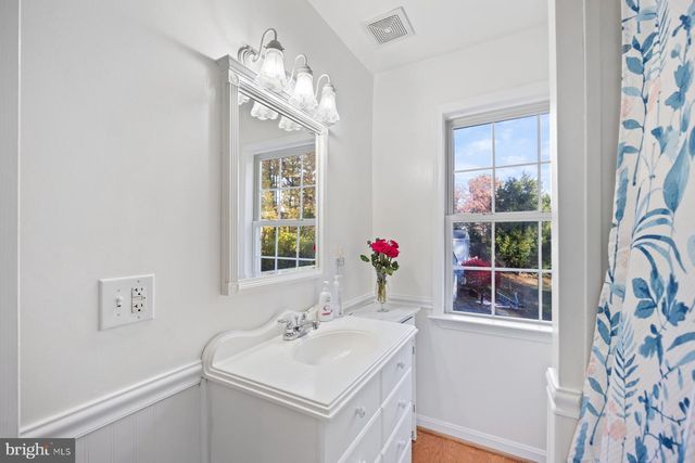 1003 LEE RD, Glen Burnie, MD 21061