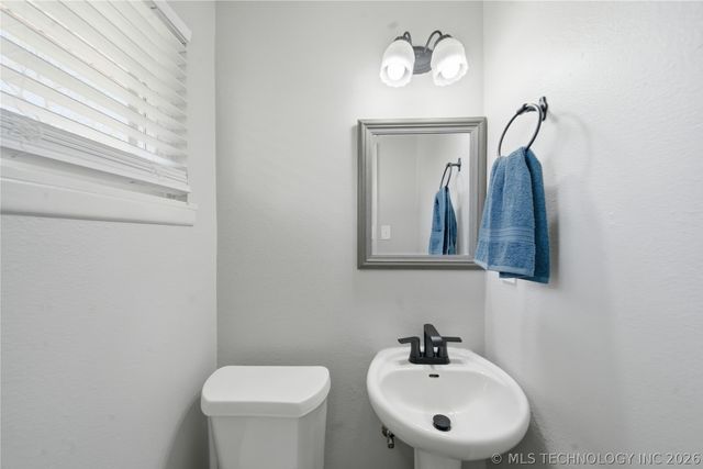 5715 E 28th Street, Tulsa, OK 74114