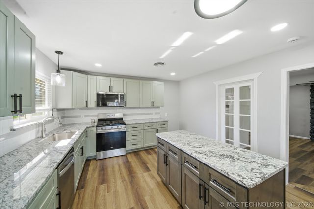 5715 E 28th Street, Tulsa, OK 74114