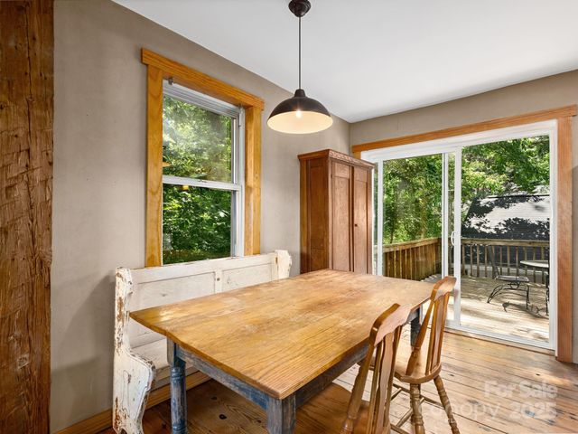 915 Tunnel Road, Asheville, NC 28805