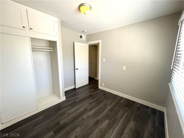 221 South 10th Street 6, Las Vegas, NV 89101