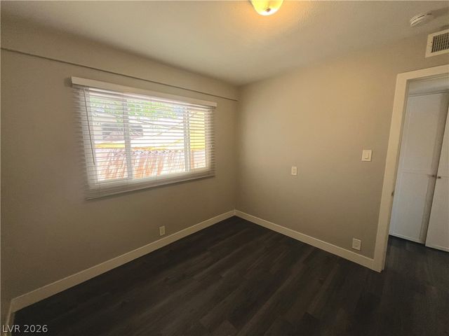 221 South 10th Street 6, Las Vegas, NV 89101