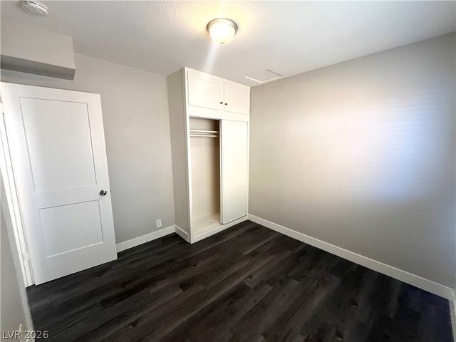 221 South 10th Street 6, Las Vegas, NV 89101