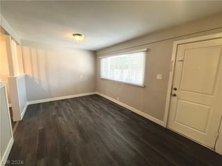 221 South 10th Street 6, Las Vegas, NV 89101