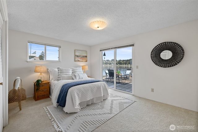 209 Bella Bella Drive, Fox Island, WA 98333