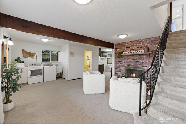 209 Bella Bella Drive, Fox Island, WA 98333