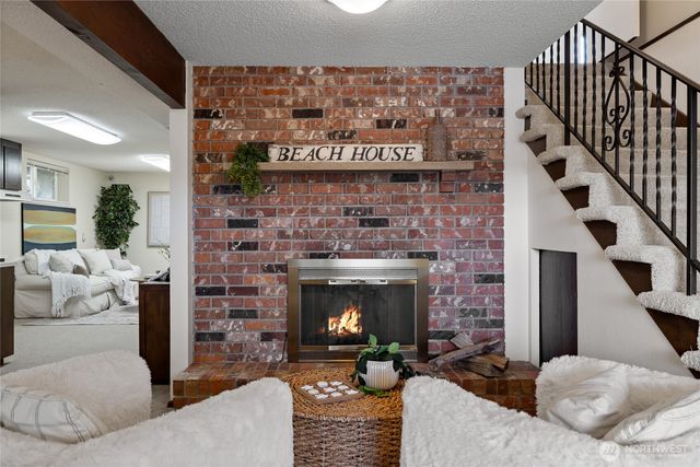 209 Bella Bella Drive, Fox Island, WA 98333