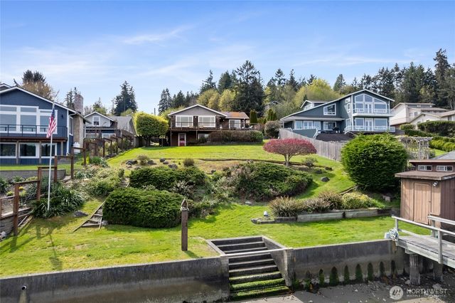 209 Bella Bella Drive, Fox Island, WA 98333