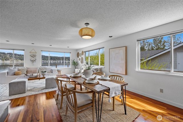 209 Bella Bella Drive, Fox Island, WA 98333