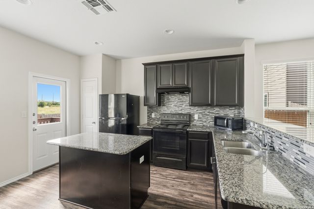 155 Rock Nettle, New Braunfels, TX 78130
