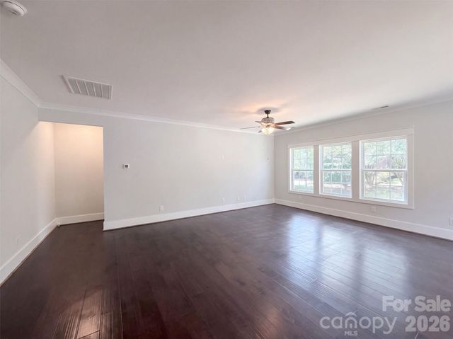 102 Sweet Oaks Lane, Statesville, NC 28677