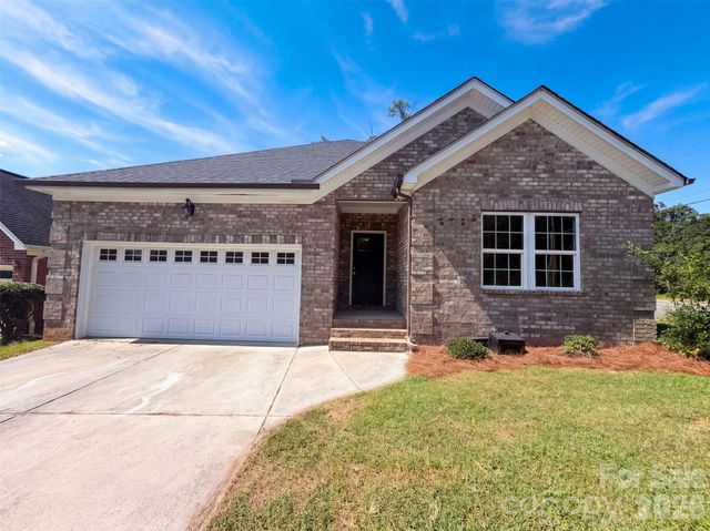 102 Sweet Oaks Lane, Statesville, NC 28677