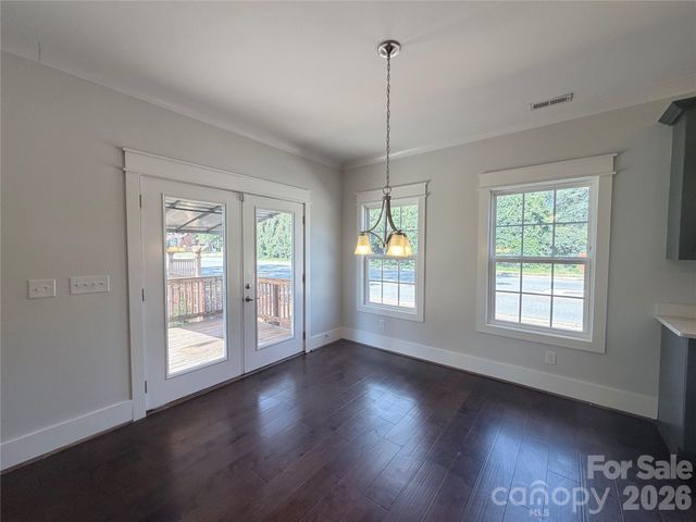 102 Sweet Oaks Lane, Statesville, NC 28677
