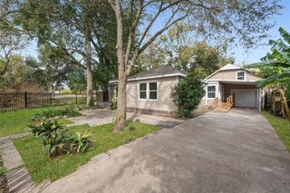 1200 Adams Street, Baytown, TX 77520