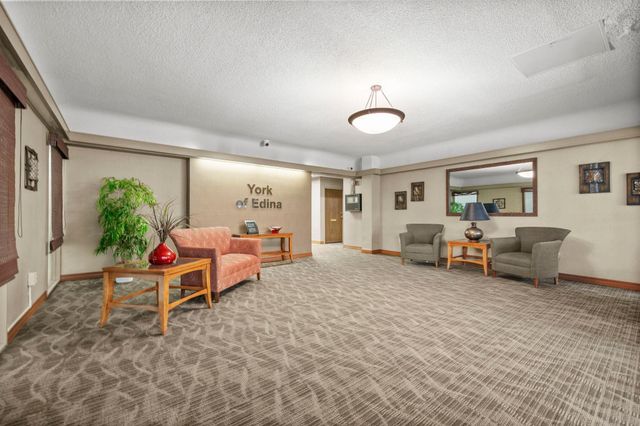 6450 York Avenue S 207, Edina, MN 55435