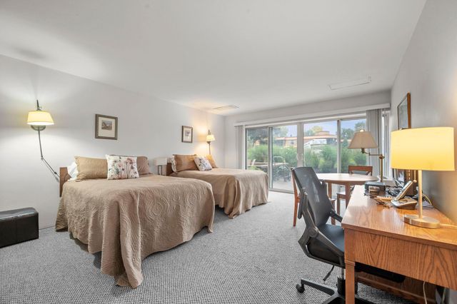 6450 York Avenue S 207, Edina, MN 55435