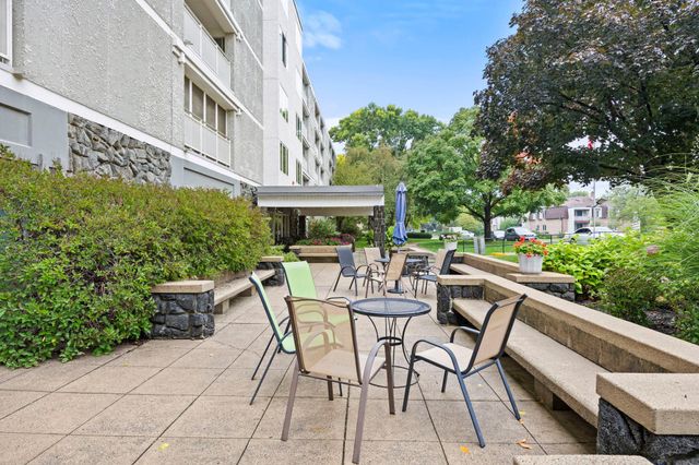 6450 York Avenue S 207, Edina, MN 55435