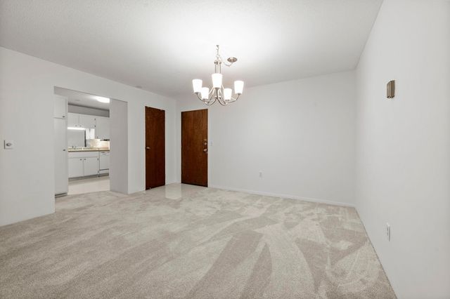 6450 York Avenue S 207, Edina, MN 55435