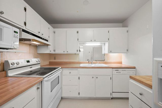 6450 York Avenue S 207, Edina, MN 55435