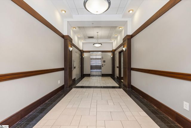 111 E Mcbee Avenue Unit 307, Greenville, SC 29601