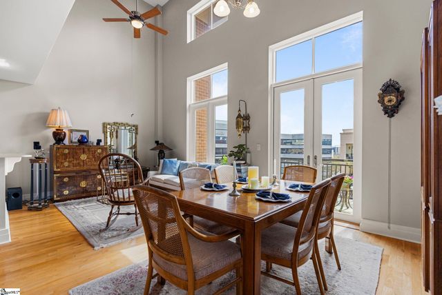 111 E Mcbee Avenue Unit 307, Greenville, SC 29601