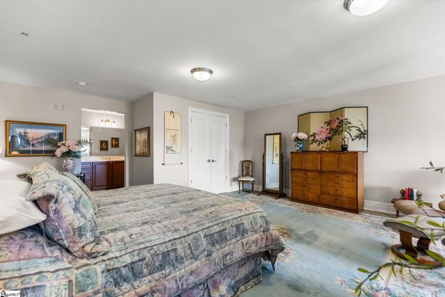 111 E Mcbee Avenue Unit 307, Greenville, SC 29601