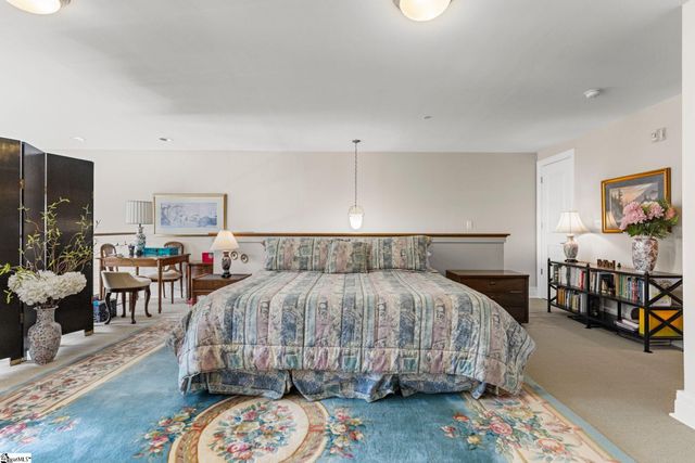 111 E Mcbee Avenue Unit 307, Greenville, SC 29601