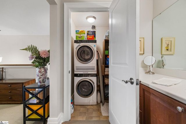 111 E Mcbee Avenue Unit 307, Greenville, SC 29601