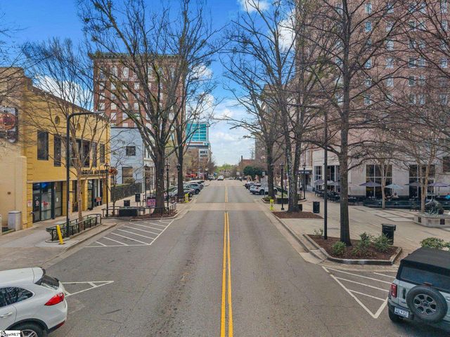 111 E Mcbee Avenue Unit 307, Greenville, SC 29601