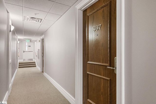 111 E Mcbee Avenue Unit 307, Greenville, SC 29601