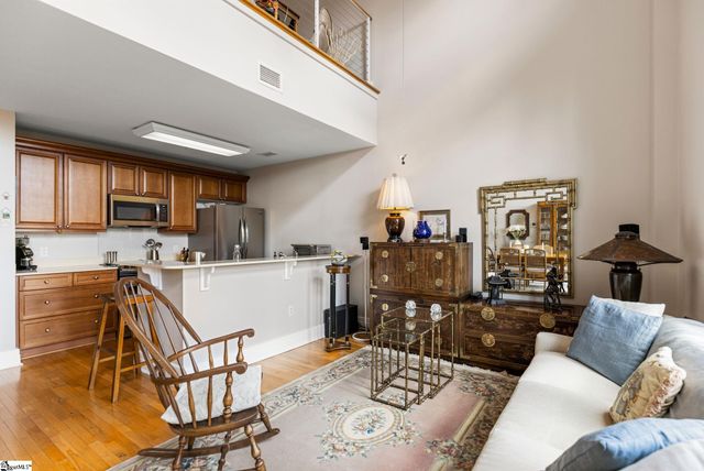 111 E Mcbee Avenue Unit 307, Greenville, SC 29601