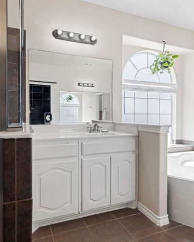 4943 Constantine Court, Grand Prairie, TX 75052