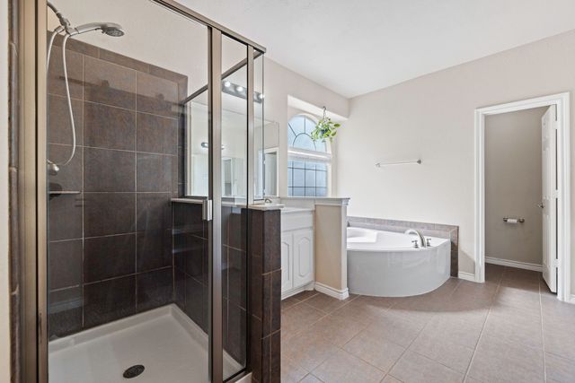 4943 Constantine Court, Grand Prairie, TX 75052