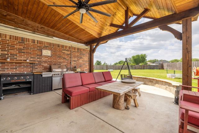 4943 Constantine Court, Grand Prairie, TX 75052