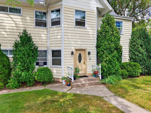 1710 E Pryor AVENUE, Milwaukee, WI 53207