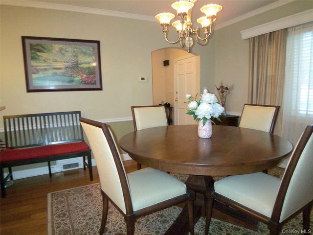 40 Harding Parkway, Mount Vernon, NY 10552