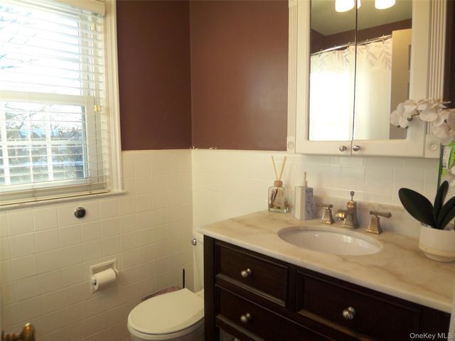 40 Harding Parkway, Mount Vernon, NY 10552